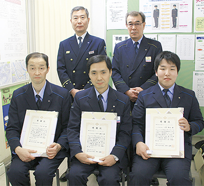 京 急 弘明寺駅員が人命救助 心肺停止の男性に迅速対応 南区 タウンニュース