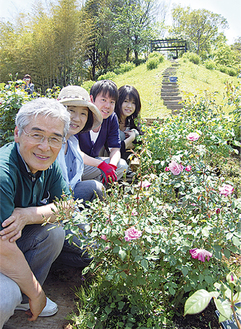 荏子田太陽公園でボランティア活動を行っているメンバー