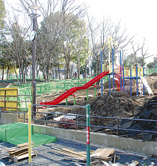 荏田猿田公園の新しくなる複合遊具