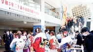 ３万５千人が二十歳祝う