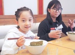 「美味しい」と笑顔