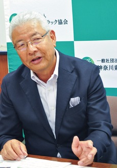 説明する吉田会長