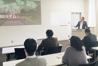 自社の取組みを説明する大前社長