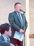 挨拶をする木伏会長