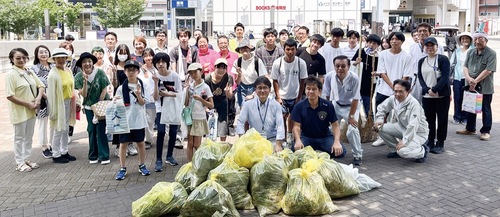 活動には佐々田区長も参加