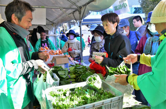 毎年大人気の即売会