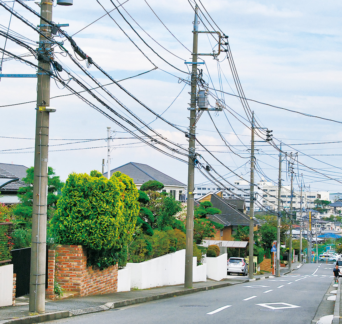横浜市無電柱化 緊急輸送路、34％整備済み 課題は高額整備費