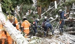 土砂や倒木で活動は制限された