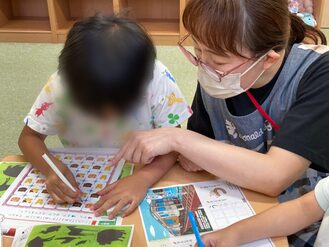 子どもの学びに合わせて丁寧に指導する