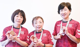 左から斉藤さん、五十嵐さん、佐藤さん