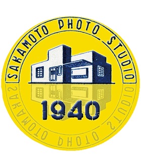 坂本写真スタジオのロゴ