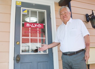 来店を呼びかける本田社長