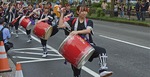 力強い音を響かせる鎌倉女子大学沖縄舞踊愛好会