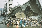 ビルが倒壊した神戸市内＝細井さん提供