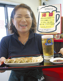 グランプリを喜ぶ奈加子さん