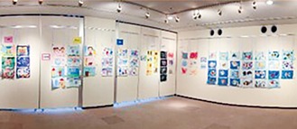 園児の作品100点を展示