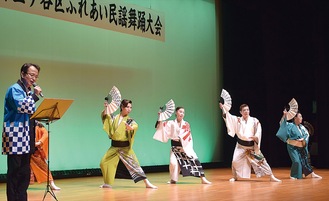 神部区長（左）と吉野会の演舞