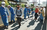 鶴見消防団第八分団の指導のもと行われた放水訓練