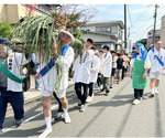 本宮地区を練り歩く大蛇