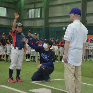 「諦めずに戦う」と宣誓する中村選手