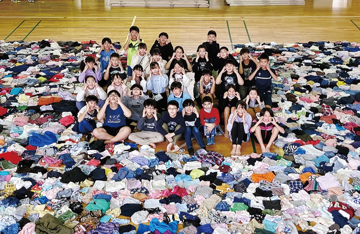 平安小5年1組 ３０００枚の服を難民へ 児童が呼びかけ地域と協力 | 鶴見区 | タウンニュース