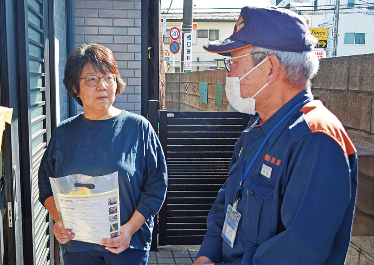 戸別訪問で火災予防呼びかけ