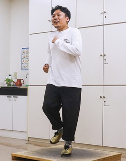 タップダンスを披露する山本さん