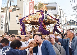 残暑の中、例大祭