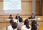 市教委による説明会の様子