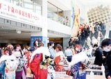 ３万５千人が二十歳祝う