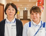 施設を支える加藤さん（右）と田中さん