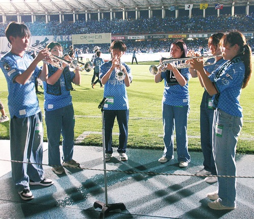 選手入場前のファンファーレ演奏