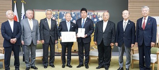 市全町内会連合会の幹部と市長