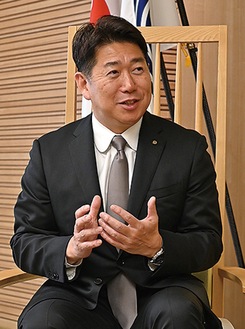 思いを語る福田市長