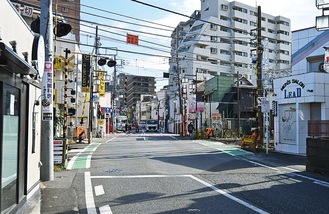 高架化が計画される平間駅前踏切