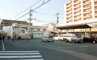 現在の柿生駅南口