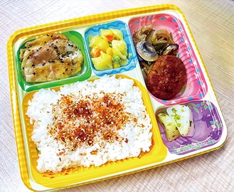 初日に提供予定の弁当