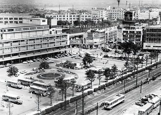 昭和30年代後半の川崎駅前＝川崎区提供