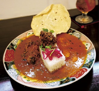 東屋キッチンが提供するダムカレー