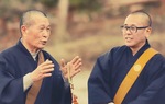 佛光寺の古橋住職（左）と八木功栄副住職