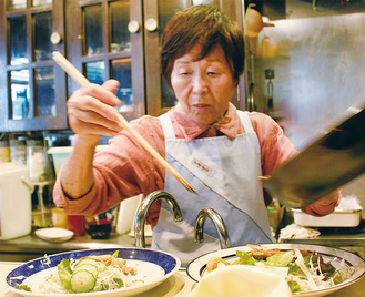 北野市場 ごはん屋 が熱い 人情味あふれる店主 お迎え 八王子 タウンニュース