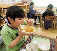 児童考案のカレー 給食に