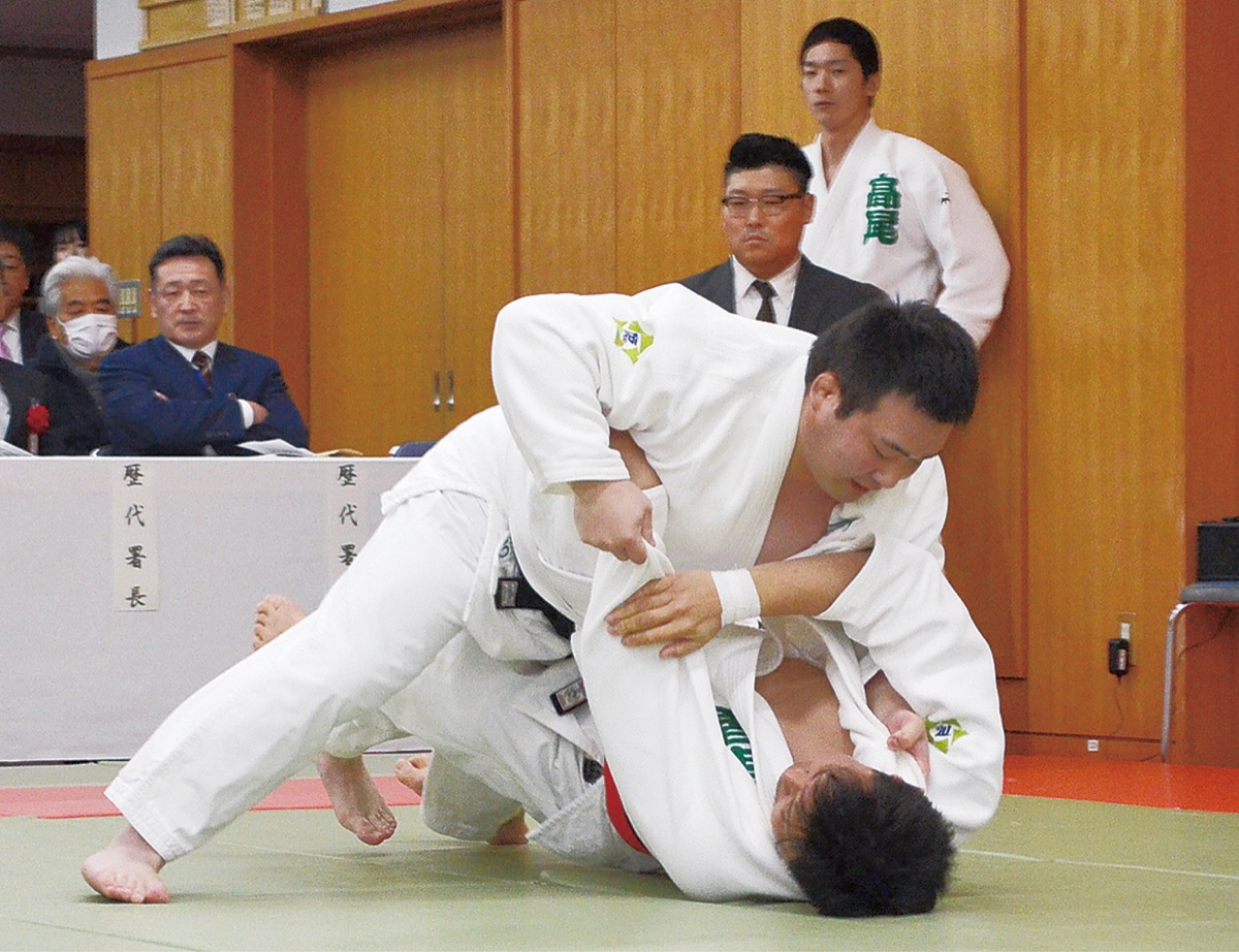 鍛錬の成果を披露 高尾警察署で武道始式 | 八王子 | タウンニュース