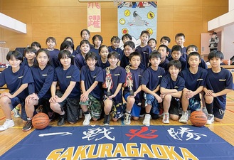 正月休み返上で練習に励む予定の選手たち＝3日・渋谷小学校