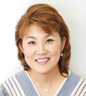 山田邦子氏