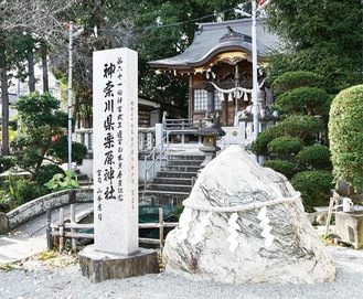 栗原神社の境内