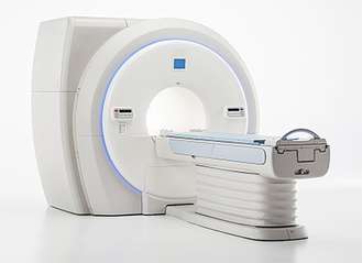 クリニックに導入されるＭＲＩ（磁気共鳴画像装置）