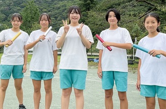 左から吉田さん、澤田さん、浅野さん、岩澤さん、竹内さん