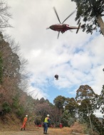 山岳救助の連携確認