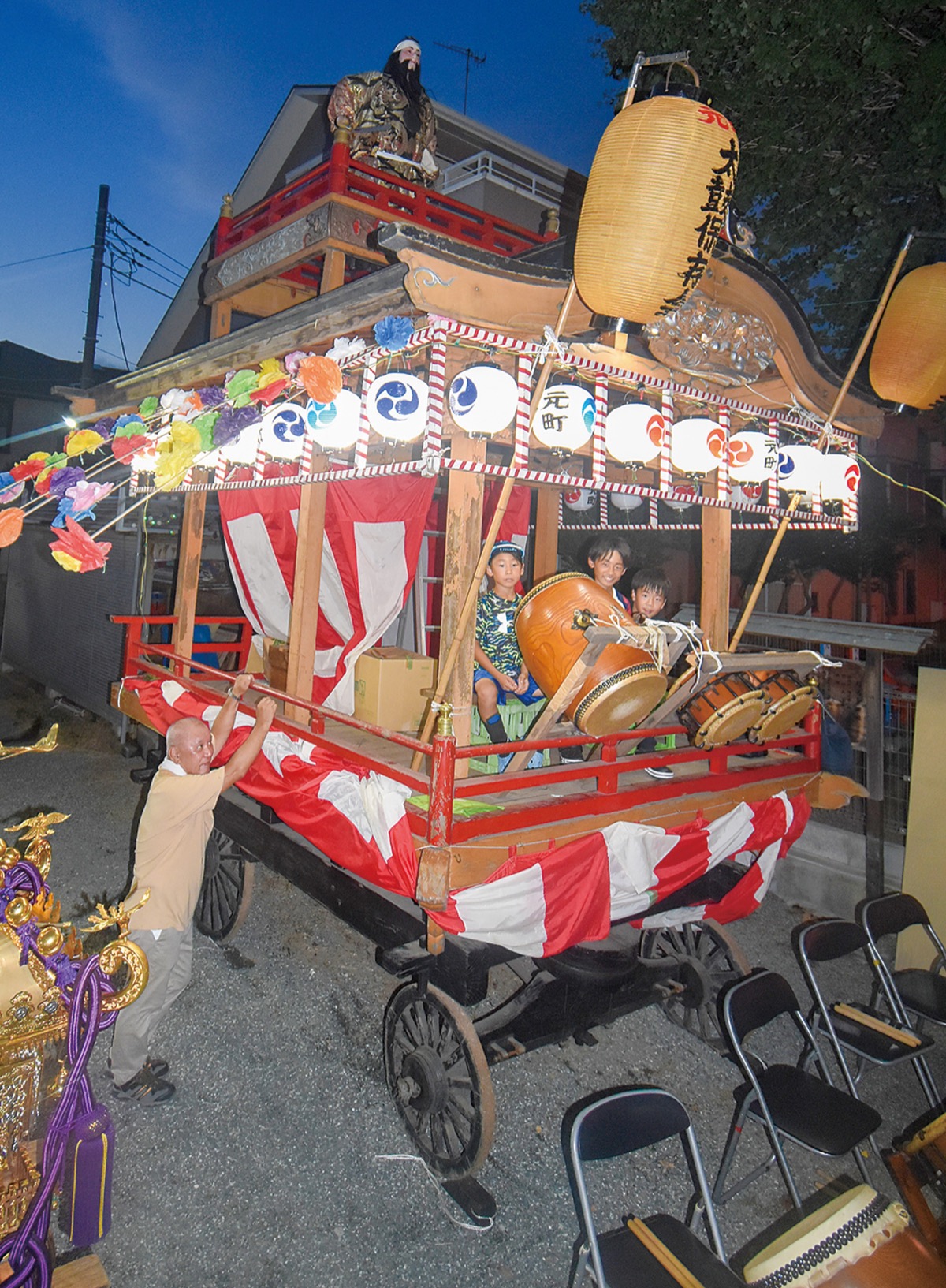 お祭り好き 山車の車輪 - 家具